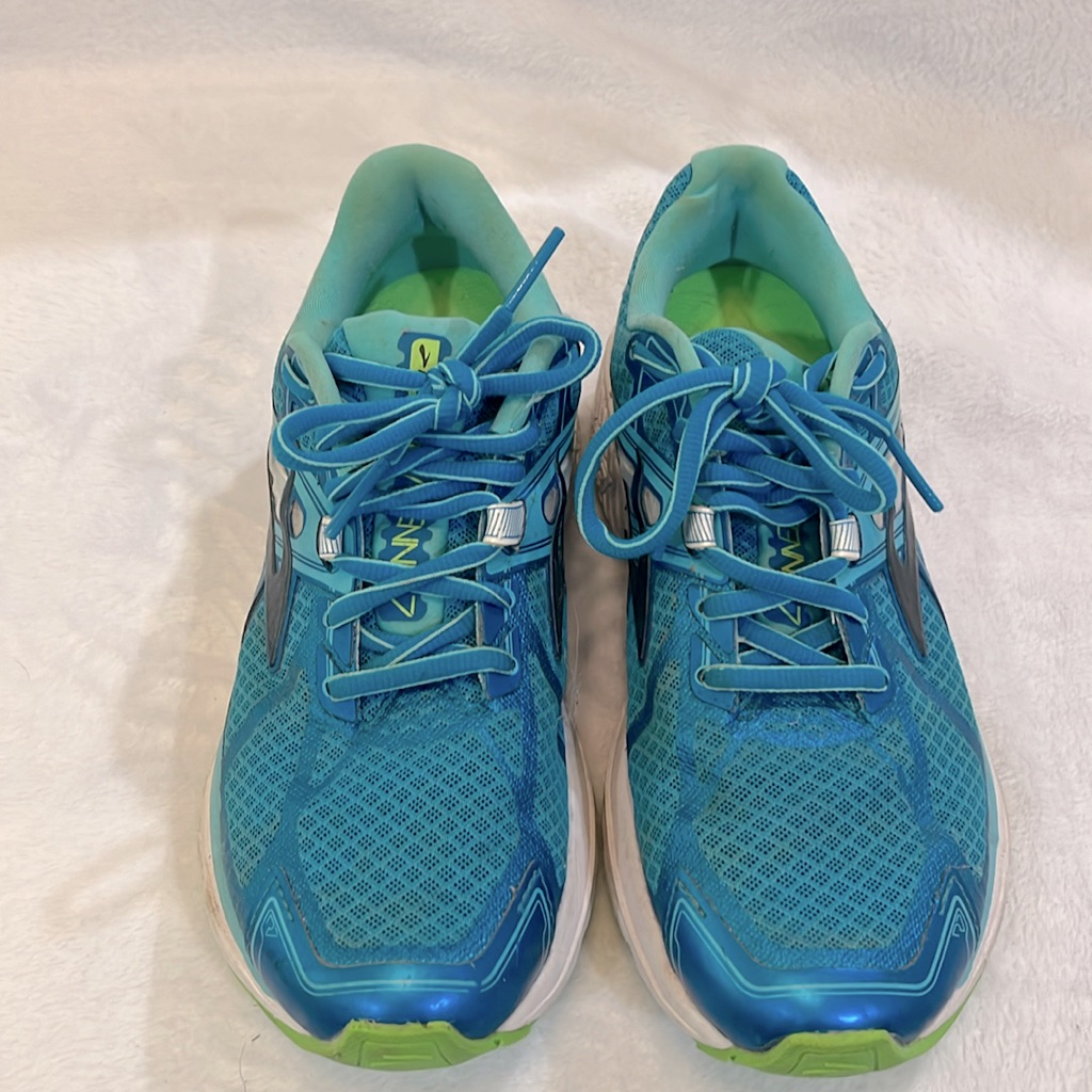 Women’s Brooks Ravenna 7 In A Size 7